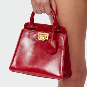 EUC RED TOP HANDLE PURSE ❤️